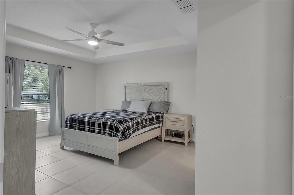 For Sale: $320,000 (3 beds, 2 baths, 1336 Square Feet)