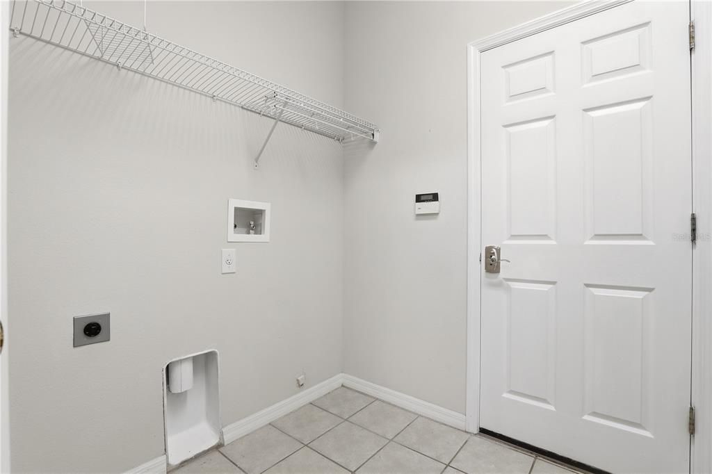 For Sale: $675,000 (4 beds, 3 baths, 2725 Square Feet)