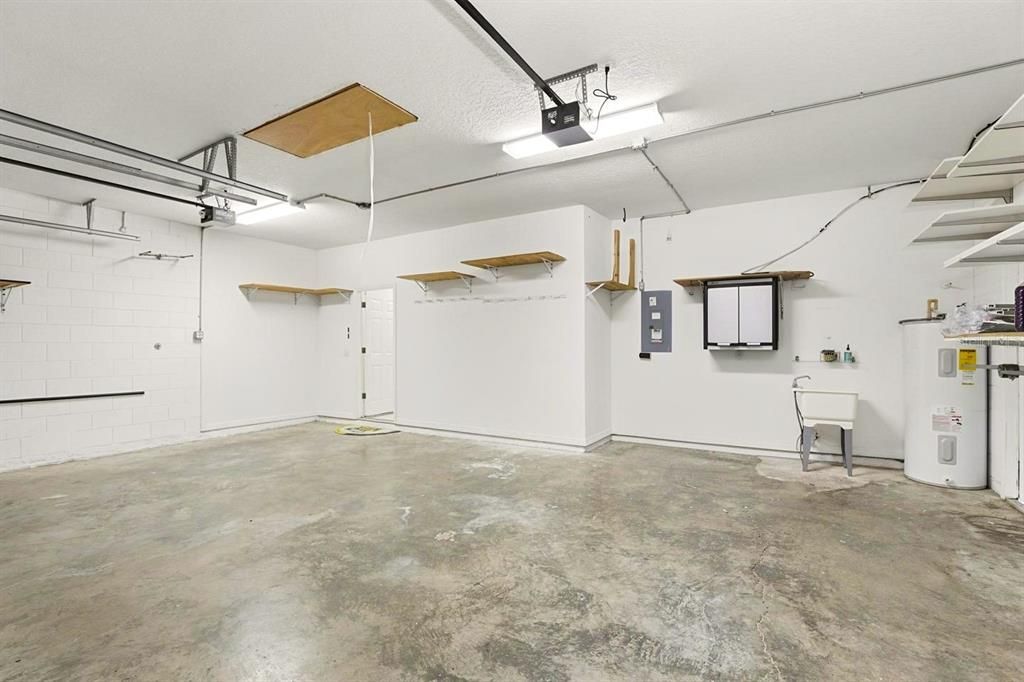 For Sale: $675,000 (4 beds, 3 baths, 2725 Square Feet)
