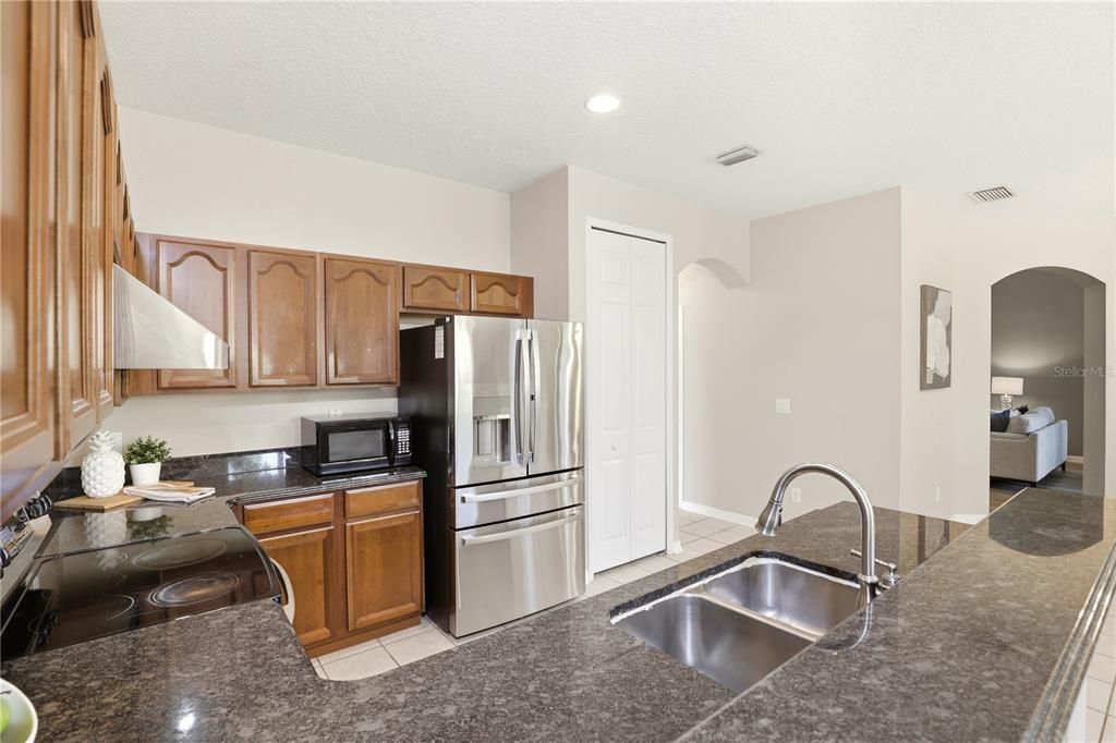 For Sale: $675,000 (4 beds, 3 baths, 2725 Square Feet)