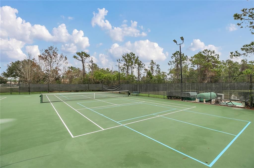 For Sale: $675,000 (4 beds, 3 baths, 2725 Square Feet)