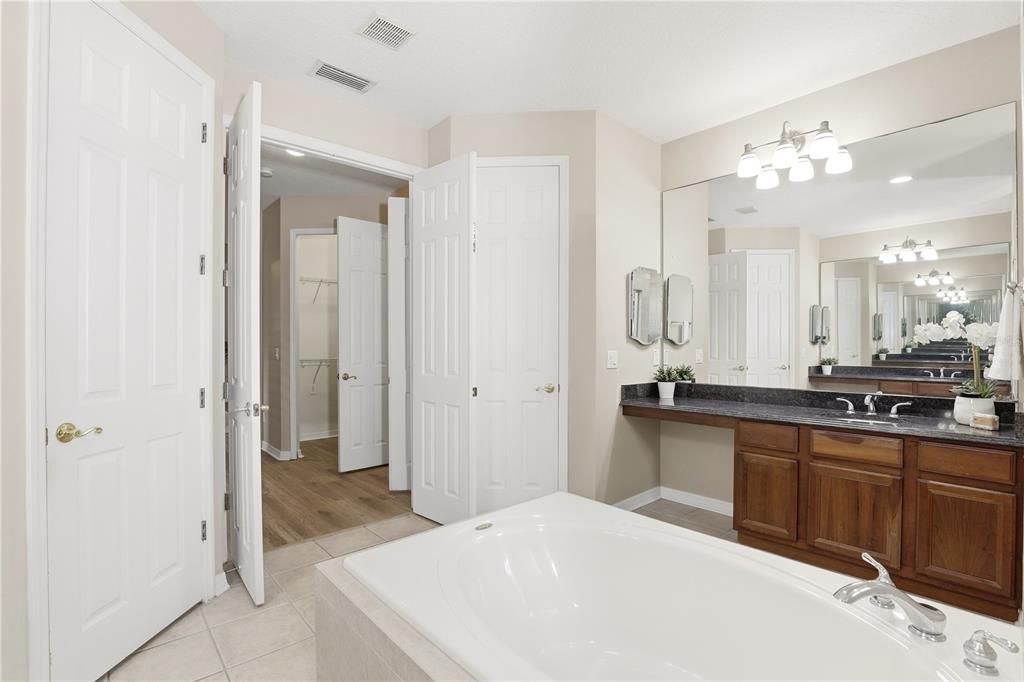 For Sale: $675,000 (4 beds, 3 baths, 2725 Square Feet)