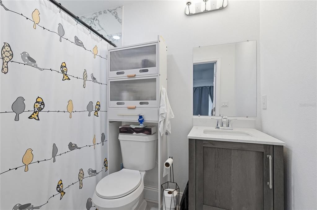 En Venta: $675,000 (4 camas, 2 baños, 2102 Pies cuadrados)