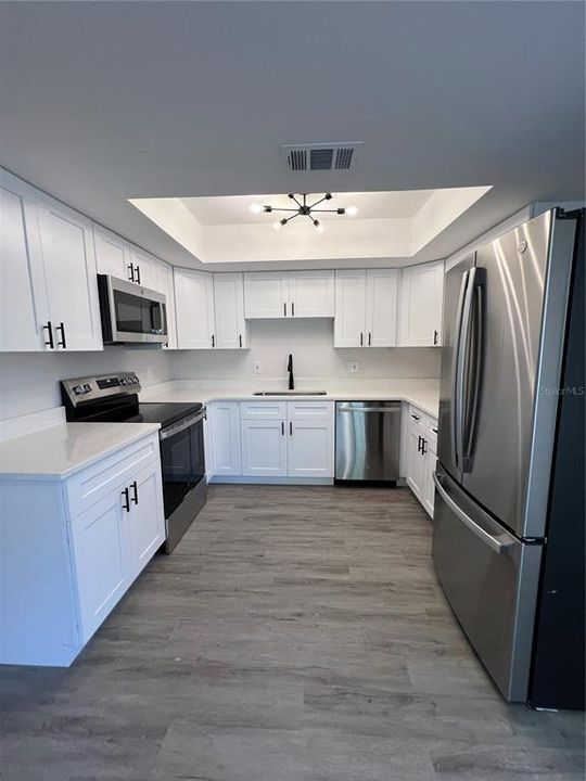 For Rent: $2,299 (3 beds, 1 baths, 1201 Square Feet)