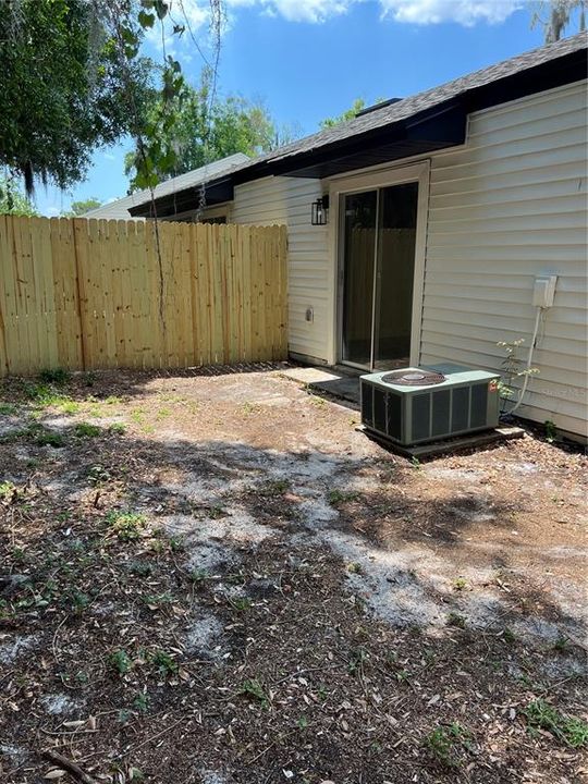 For Rent: $2,299 (3 beds, 1 baths, 1201 Square Feet)