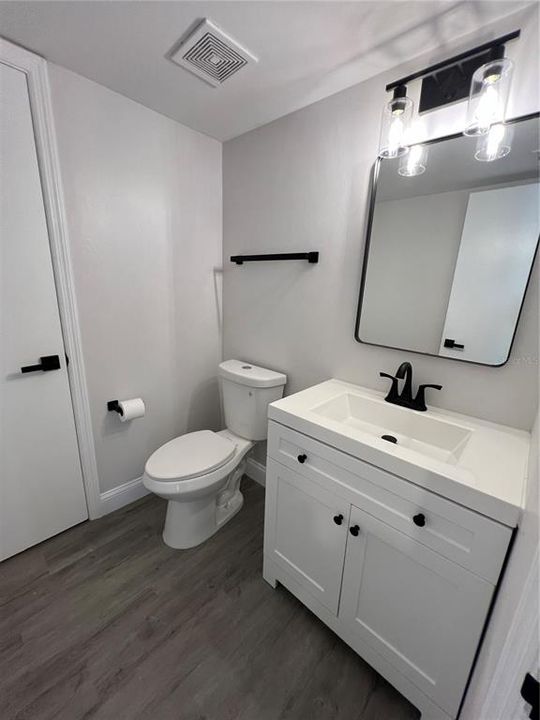 For Rent: $2,299 (3 beds, 1 baths, 1201 Square Feet)