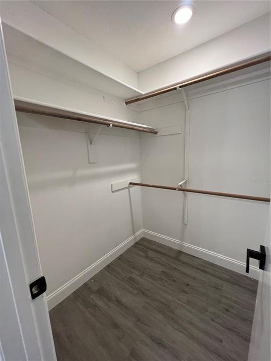 For Rent: $2,299 (3 beds, 1 baths, 1201 Square Feet)