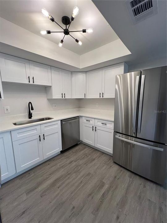 For Rent: $2,299 (3 beds, 1 baths, 1201 Square Feet)