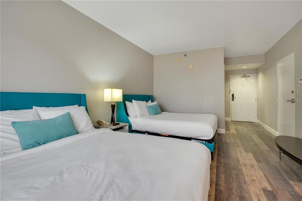 For Sale: $235,000 (2 beds, 2 baths, 795 Square Feet)