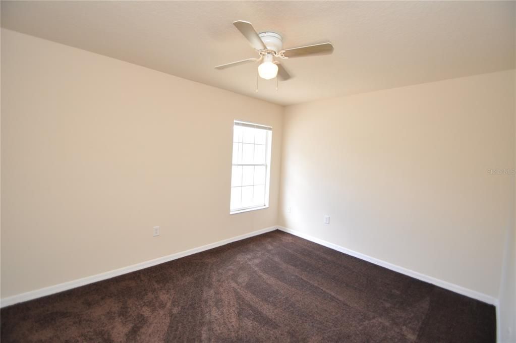 For Rent: $1,875 (4 beds, 3 baths, 1905 Square Feet)