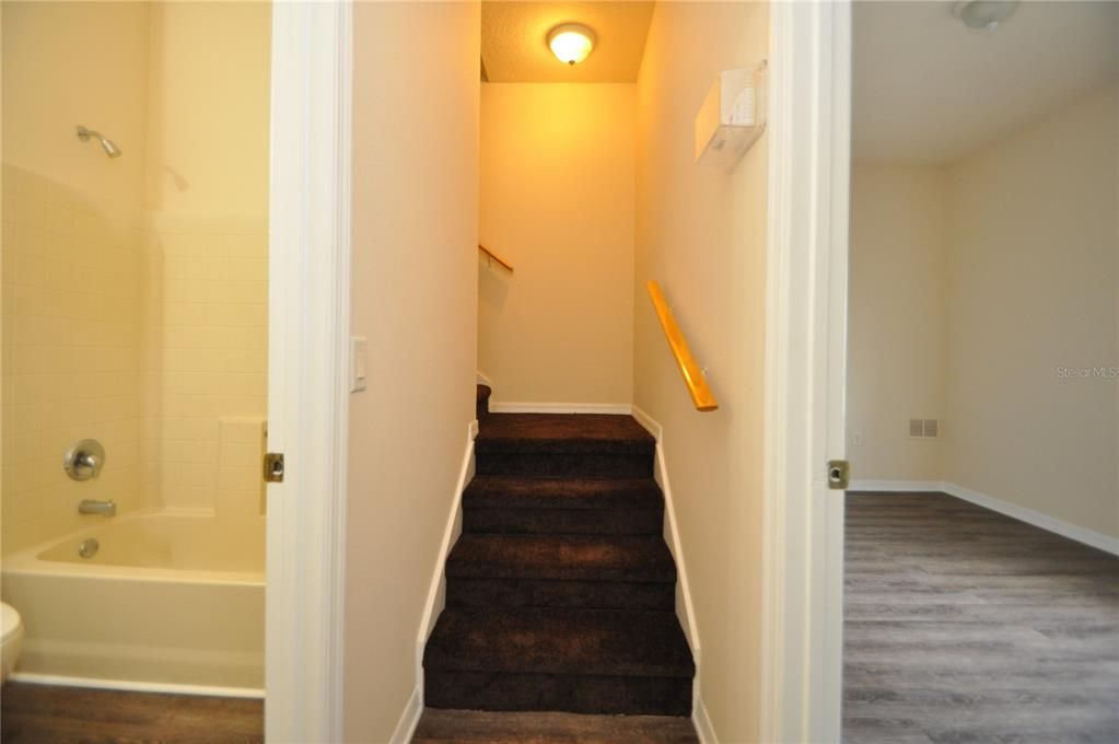 For Rent: $1,875 (4 beds, 3 baths, 1905 Square Feet)