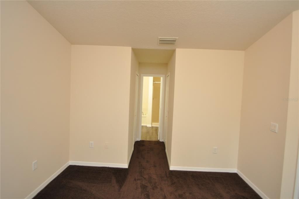 For Rent: $1,875 (4 beds, 3 baths, 1905 Square Feet)