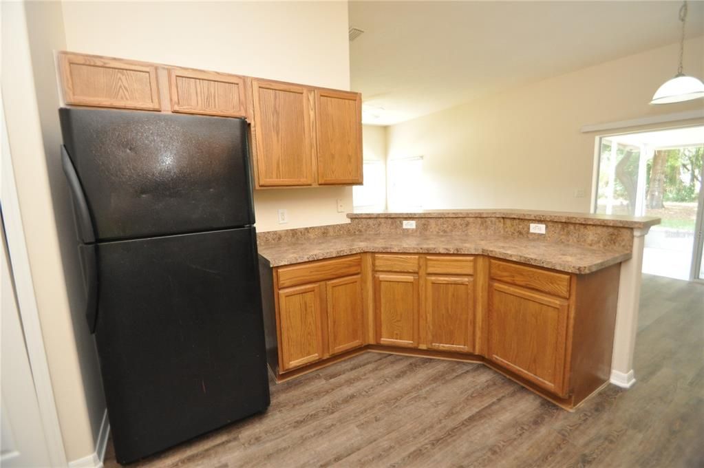 For Rent: $1,875 (4 beds, 3 baths, 1905 Square Feet)