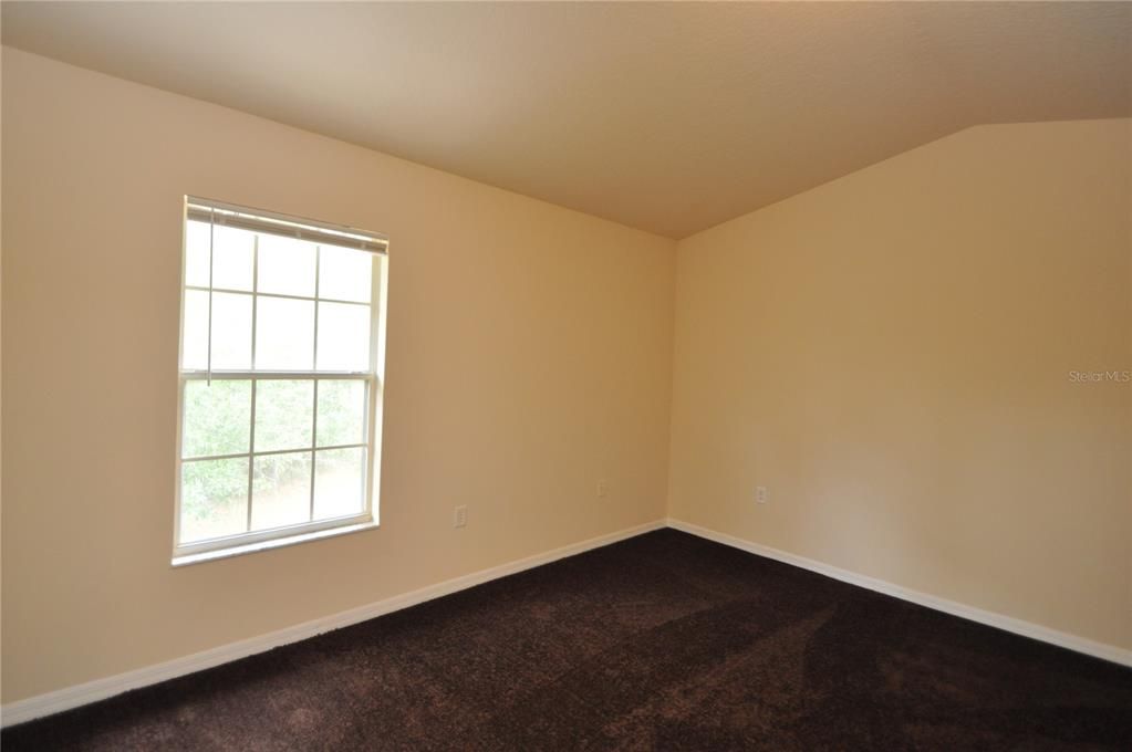 For Rent: $1,875 (4 beds, 3 baths, 1905 Square Feet)