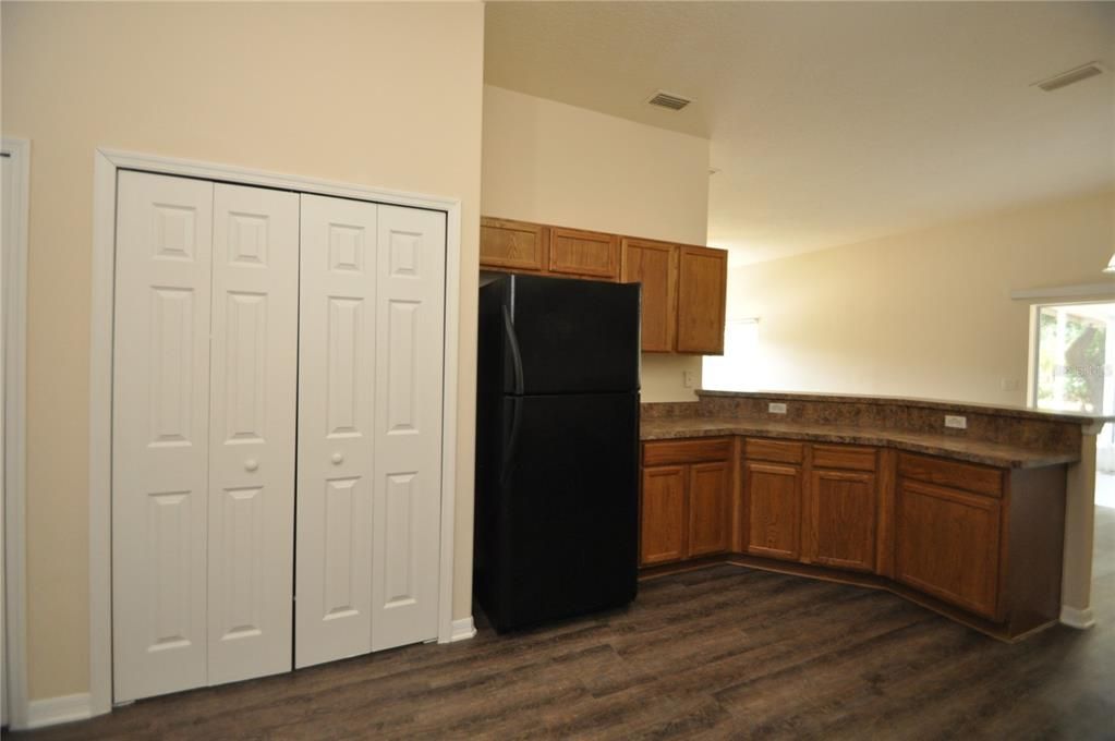 For Rent: $1,875 (4 beds, 3 baths, 1905 Square Feet)