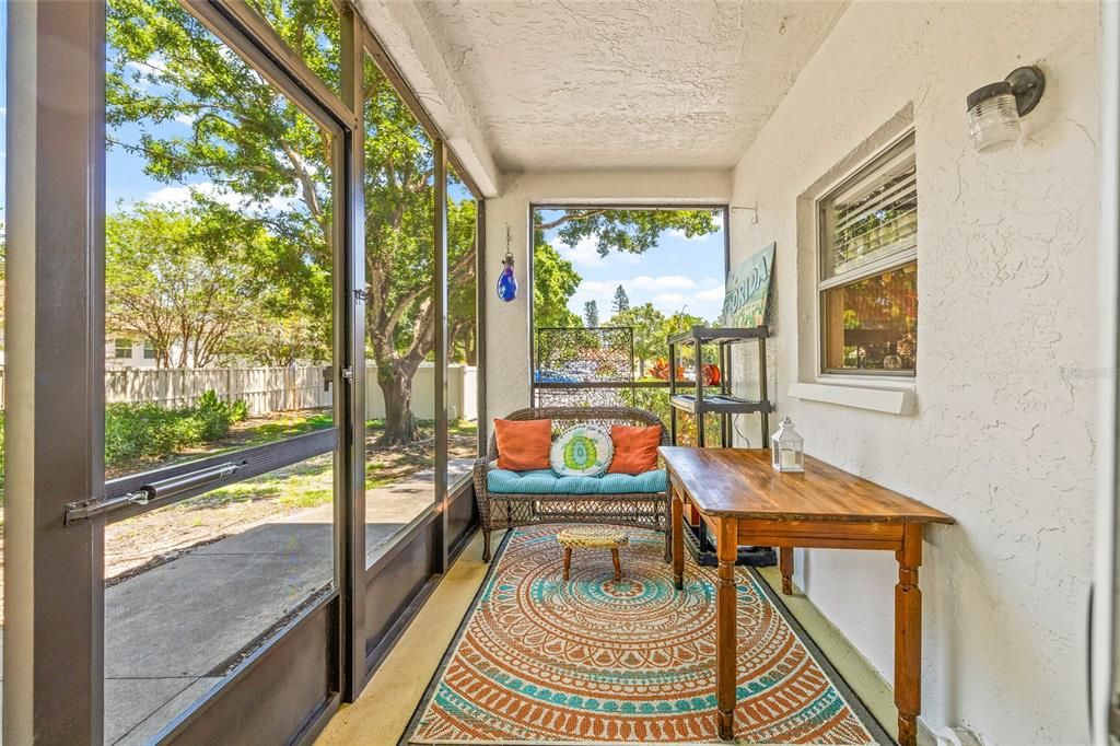 En Venta: $319,000 (2 camas, 2 baños, 930 Pies cuadrados)