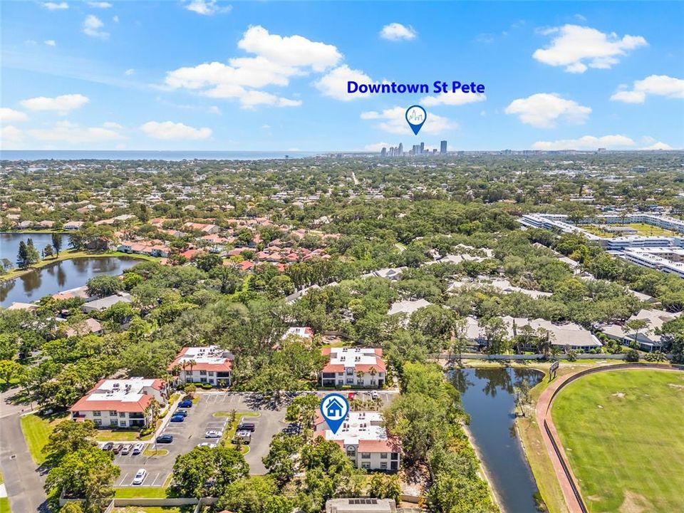 En Venta: $319,000 (2 camas, 2 baños, 930 Pies cuadrados)