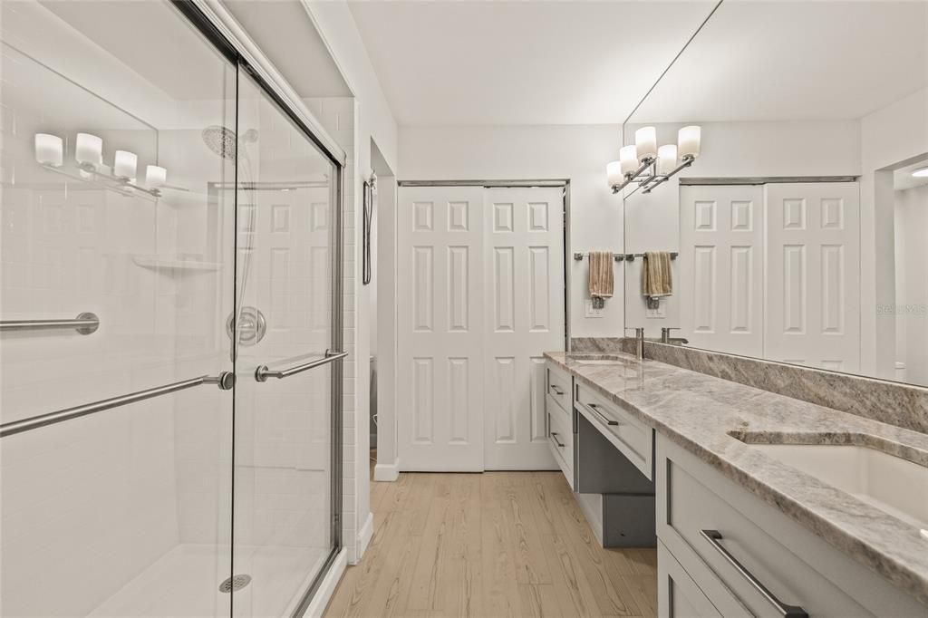En Venta: $319,000 (2 camas, 2 baños, 930 Pies cuadrados)