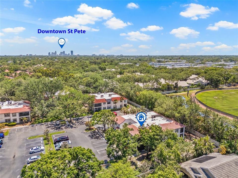 En Venta: $319,000 (2 camas, 2 baños, 930 Pies cuadrados)