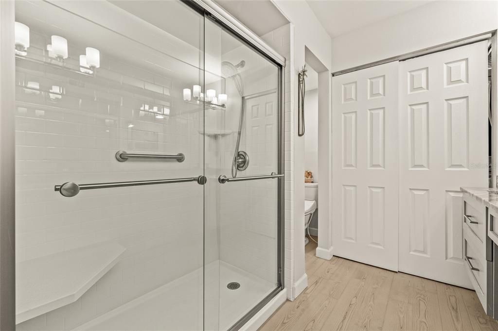 En Venta: $319,000 (2 camas, 2 baños, 930 Pies cuadrados)