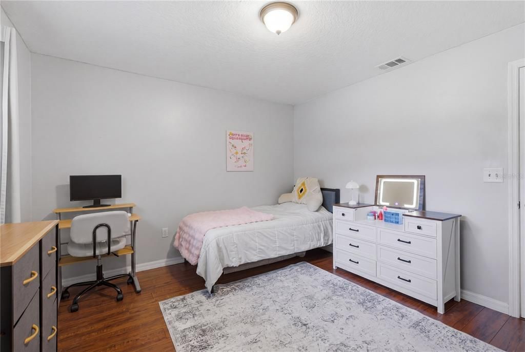 For Sale: $325,000 (3 beds, 2 baths, 1607 Square Feet)