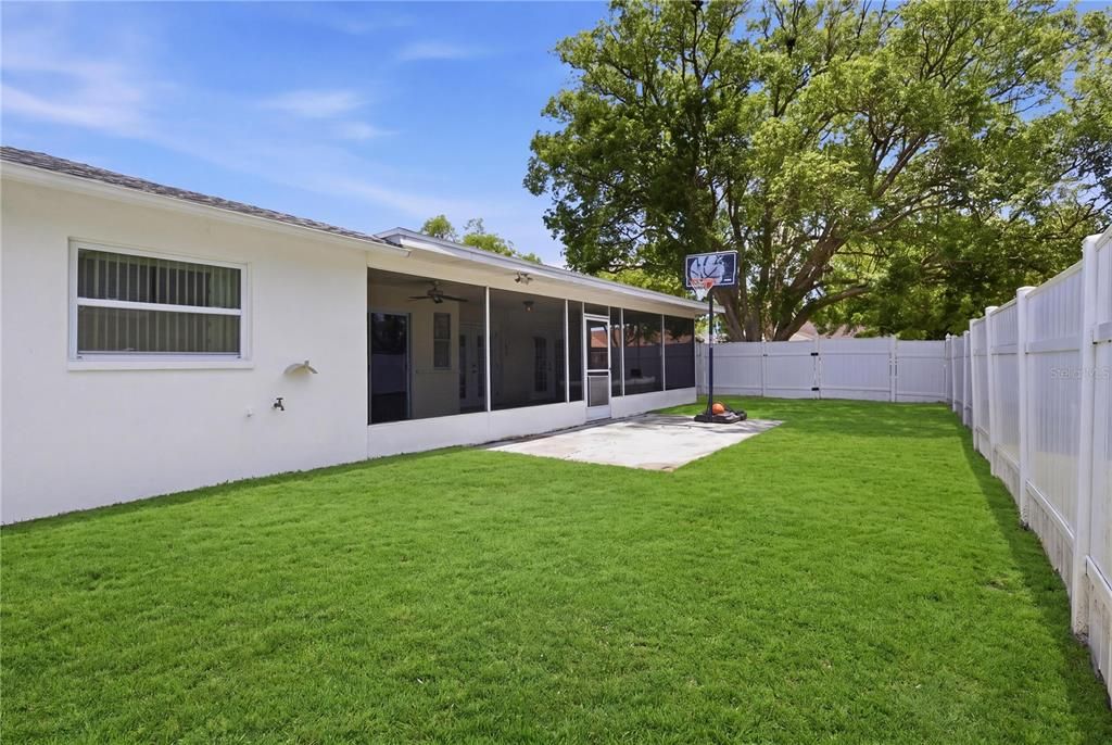 For Sale: $325,000 (3 beds, 2 baths, 1607 Square Feet)