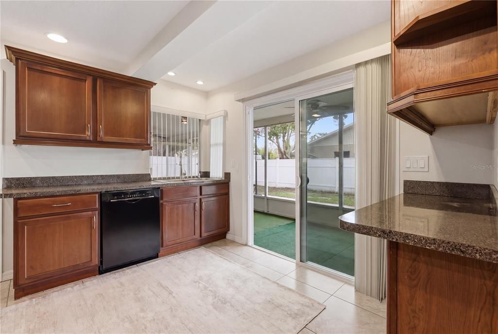 For Sale: $325,000 (3 beds, 2 baths, 1607 Square Feet)
