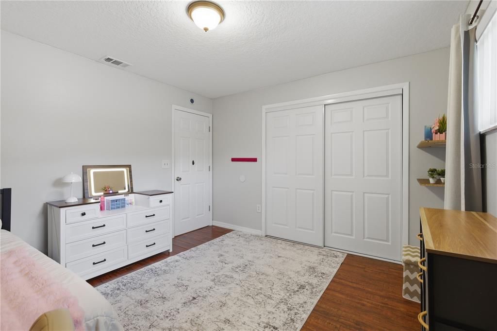 For Sale: $325,000 (3 beds, 2 baths, 1607 Square Feet)