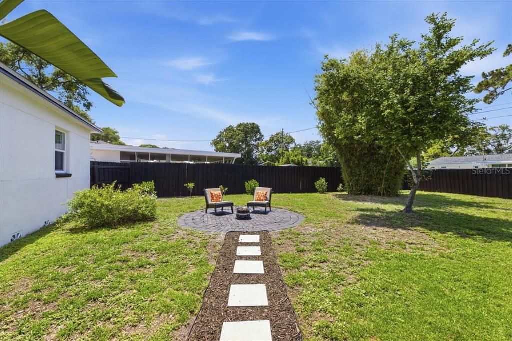 Active With Contract: $435,000 (3 beds, 1 baths, 1253 Square Feet)