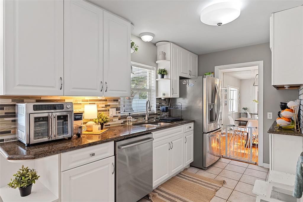 For Sale: $519,000 (3 beds, 2 baths, 1929 Square Feet)