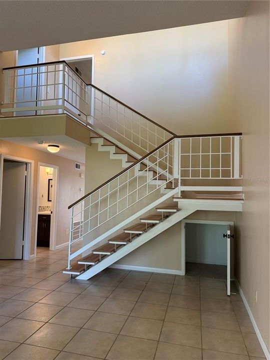 Active With Contract: $2,250 (3 beds, 3 baths, 1793 Square Feet)