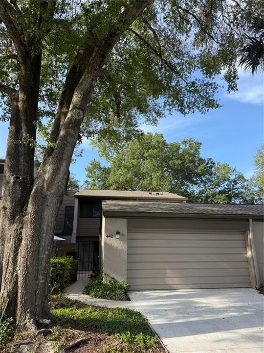 Active With Contract: $2,250 (3 beds, 3 baths, 1793 Square Feet)