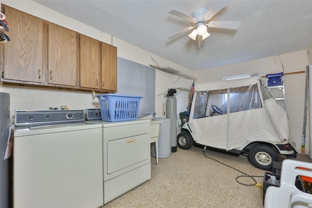 На продажу: $179,900 (2 спален, 2 ванн, 1168 Квадратных фут)