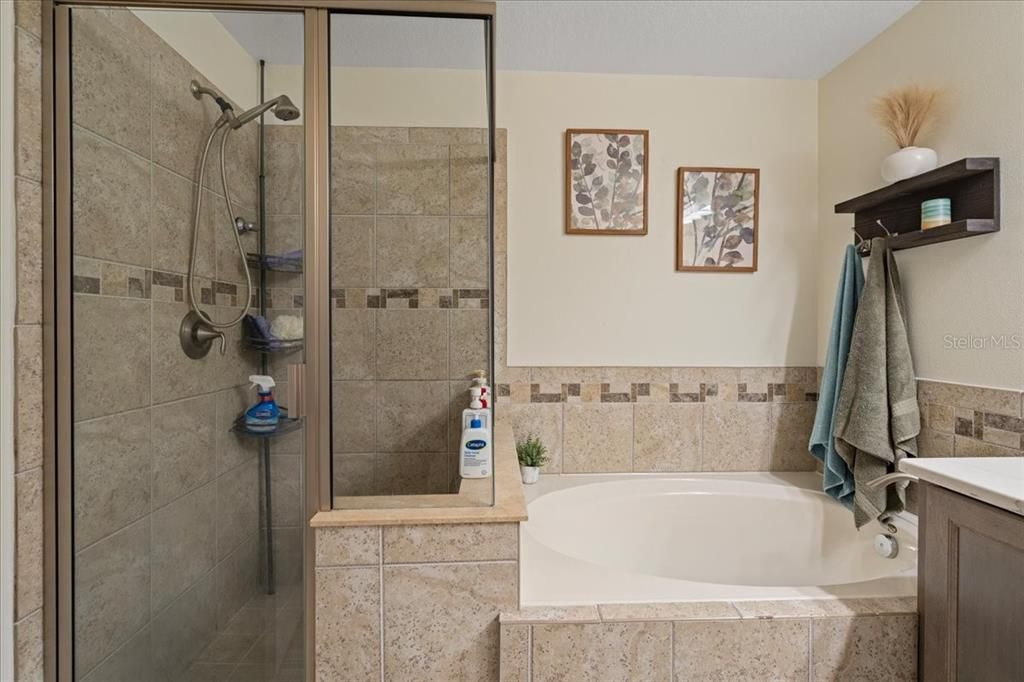 For Sale: $514,900 (3 beds, 2 baths, 2283 Square Feet)