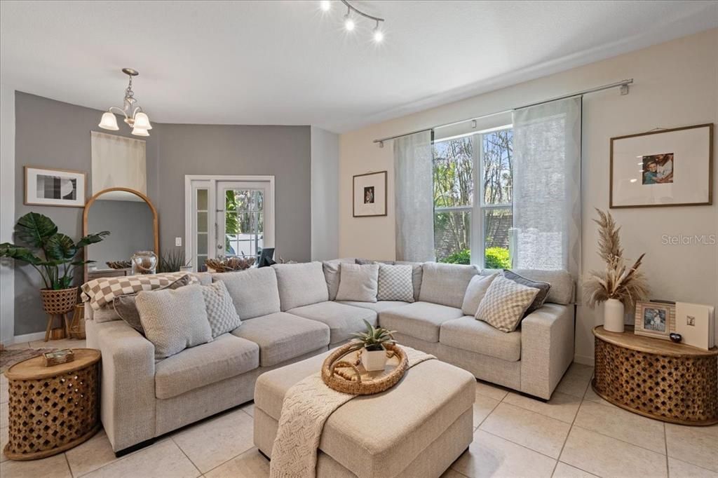 For Sale: $514,900 (3 beds, 2 baths, 2283 Square Feet)