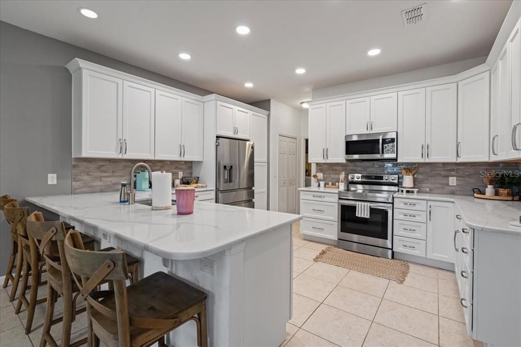 For Sale: $514,900 (3 beds, 2 baths, 2283 Square Feet)