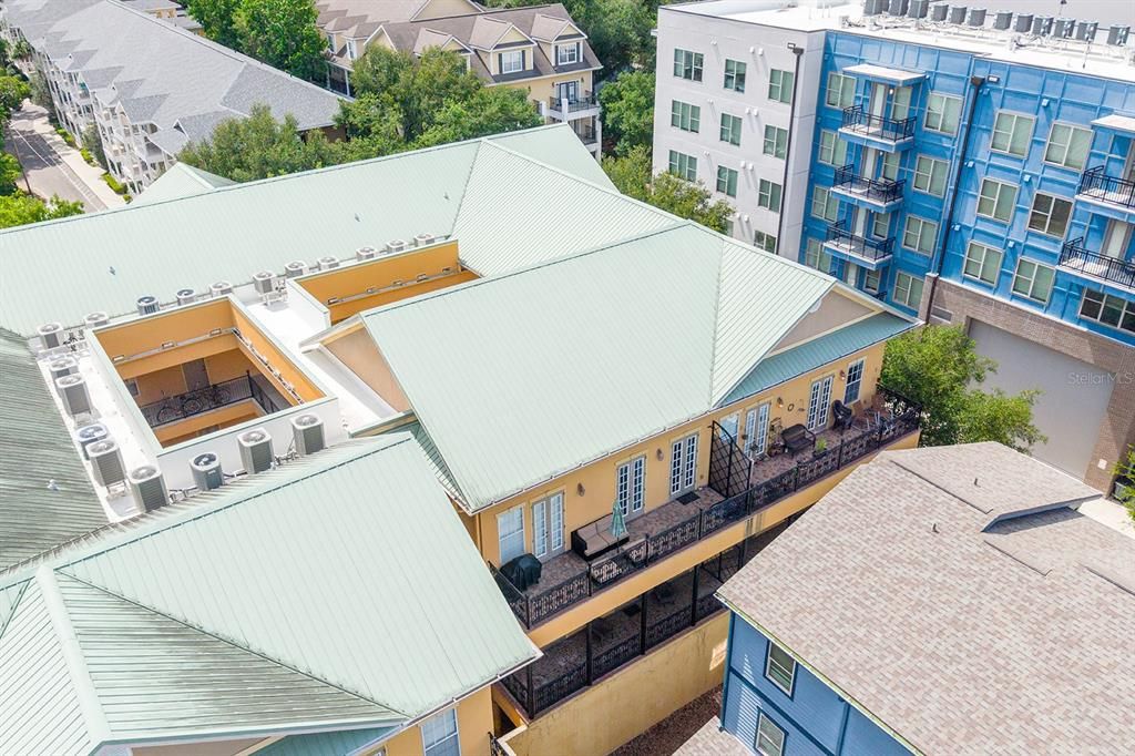 For Sale: $399,950 (2 beds, 2 baths, 1036 Square Feet)