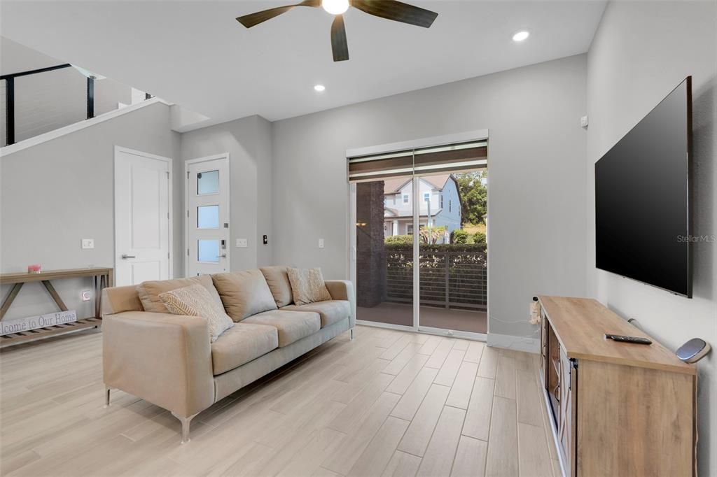 For Sale: $520,000 (3 beds, 2 baths, 2082 Square Feet)