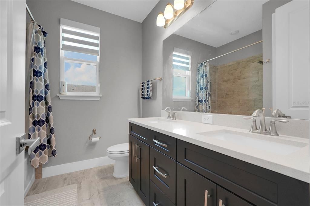 For Sale: $520,000 (3 beds, 2 baths, 2082 Square Feet)