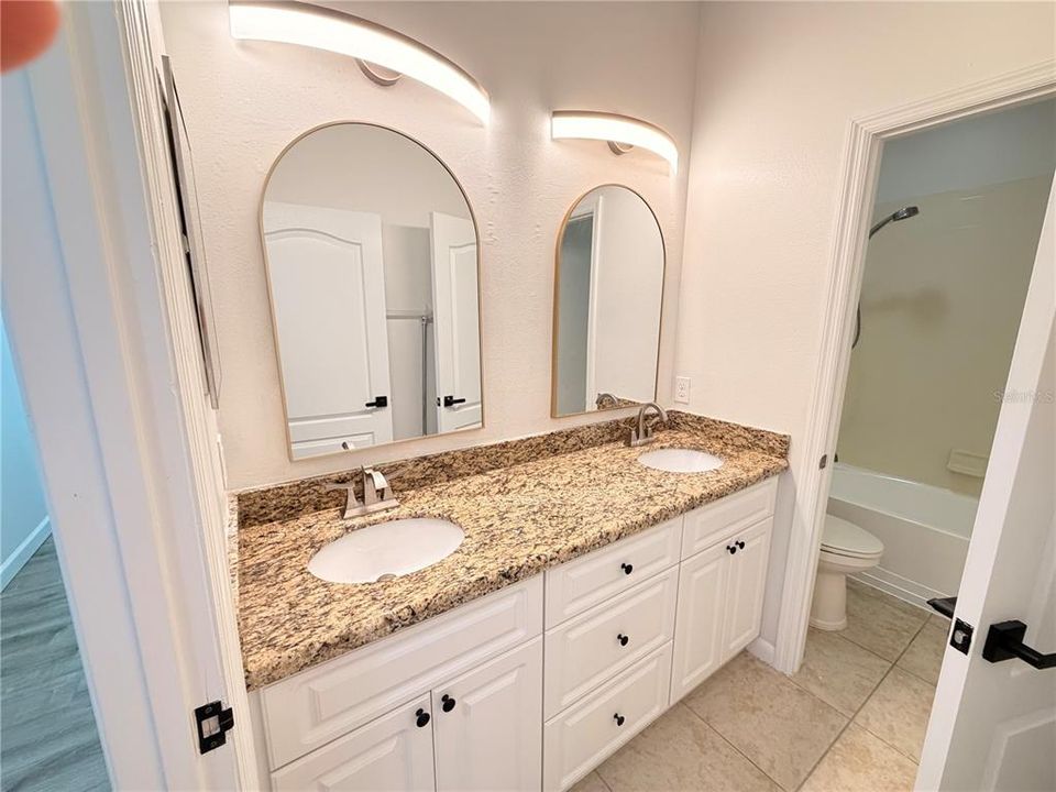 For Rent: $3,200 (4 beds, 3 baths, 2114 Square Feet)