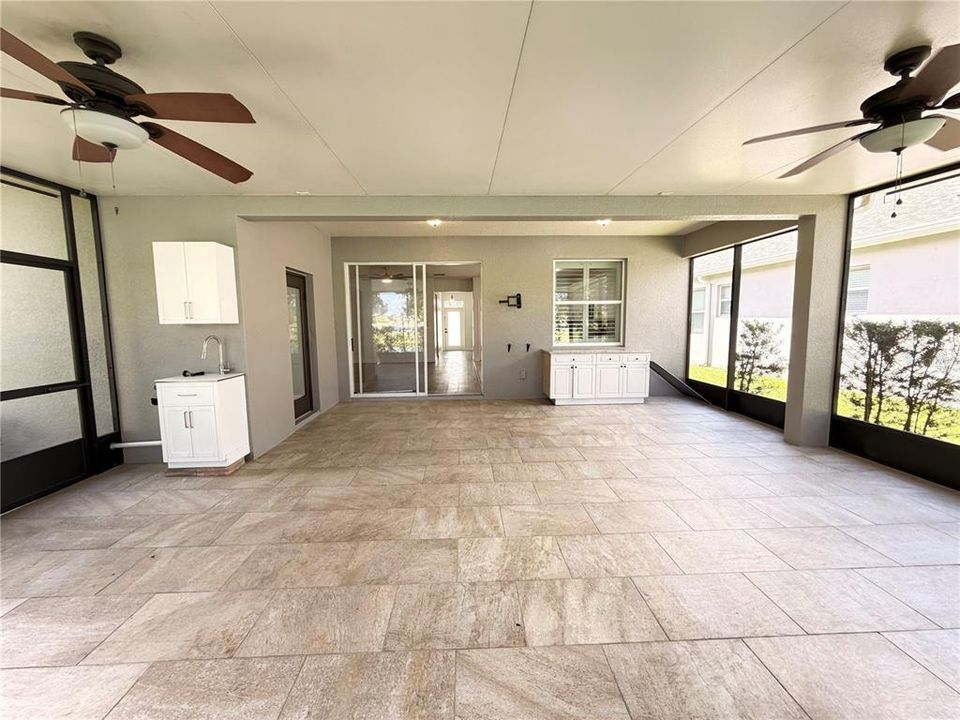 For Rent: $3,200 (4 beds, 3 baths, 2114 Square Feet)
