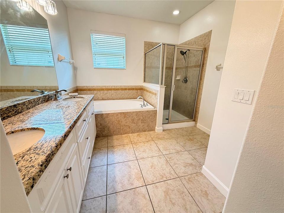 For Rent: $3,200 (4 beds, 3 baths, 2114 Square Feet)