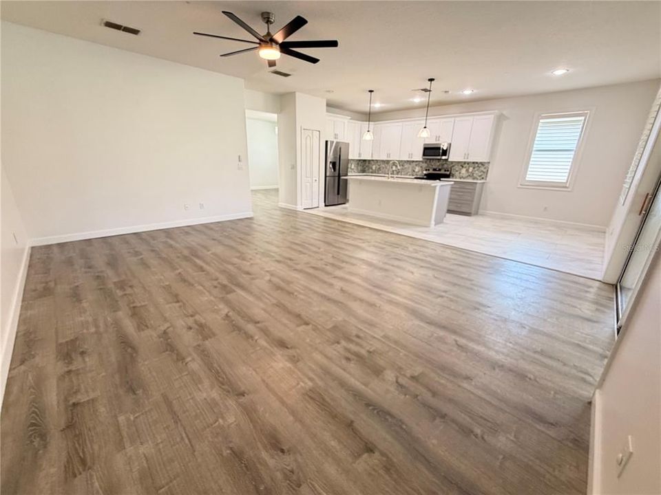 For Rent: $3,200 (4 beds, 3 baths, 2114 Square Feet)