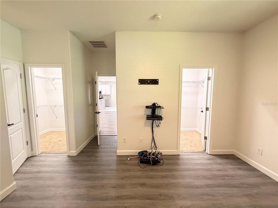 For Rent: $3,200 (4 beds, 3 baths, 2114 Square Feet)