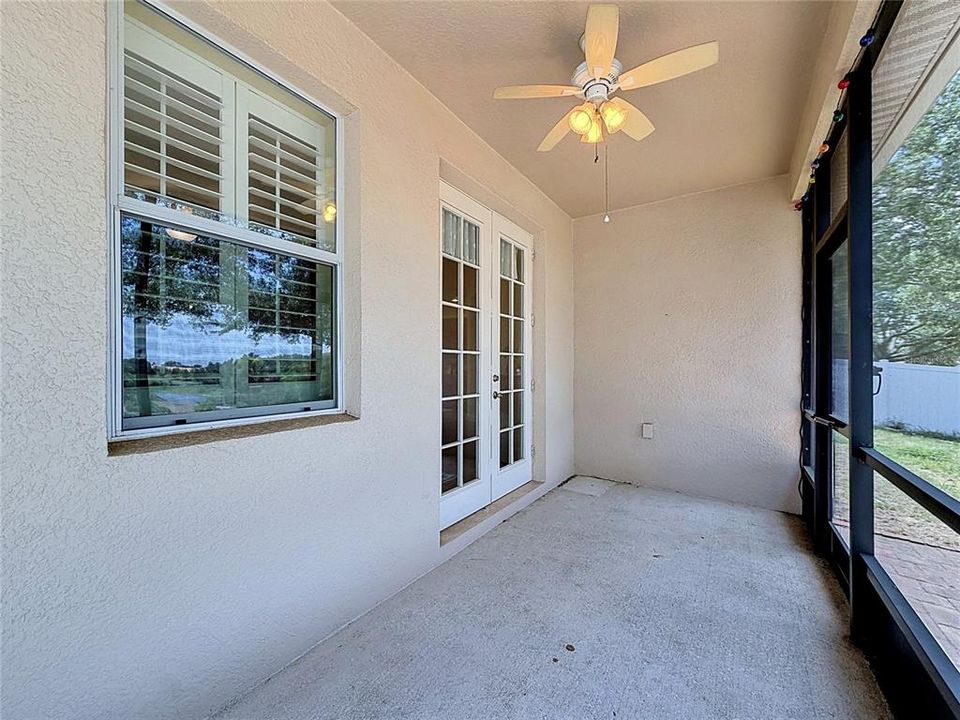 For Sale: $349,000 (4 beds, 2 baths, 2004 Square Feet)