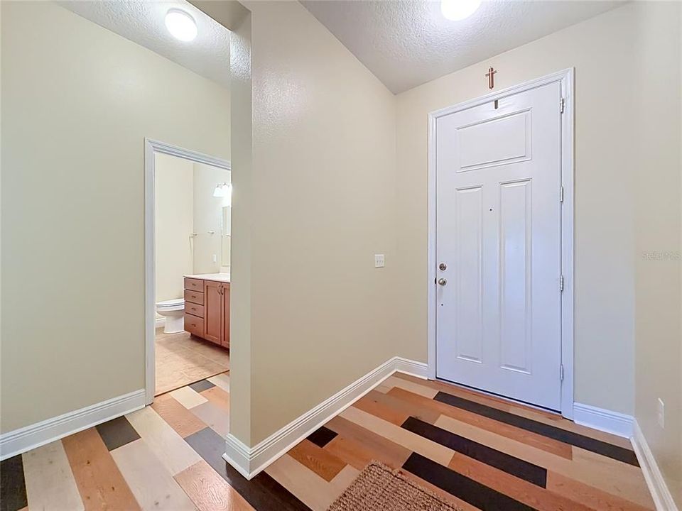 For Sale: $349,000 (4 beds, 2 baths, 2004 Square Feet)