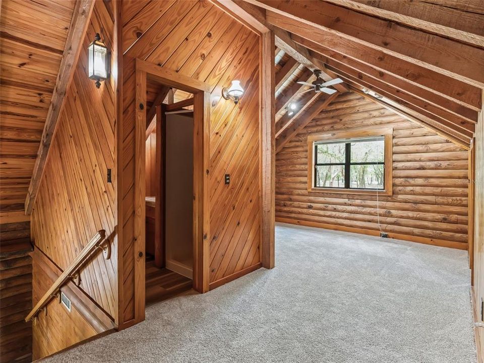 For Sale: $649,000 (2 beds, 2 baths, 975 Square Feet)