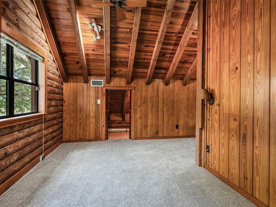 For Sale: $649,000 (2 beds, 2 baths, 975 Square Feet)