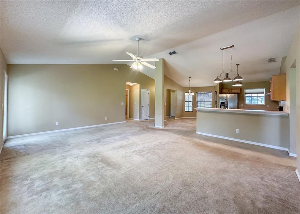 For Rent: $2,865 (3 beds, 2 baths, 1591 Square Feet)