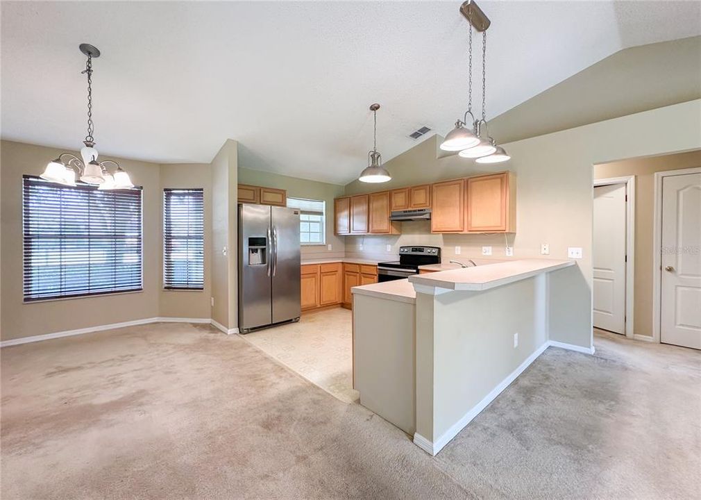 For Rent: $2,865 (3 beds, 2 baths, 1591 Square Feet)